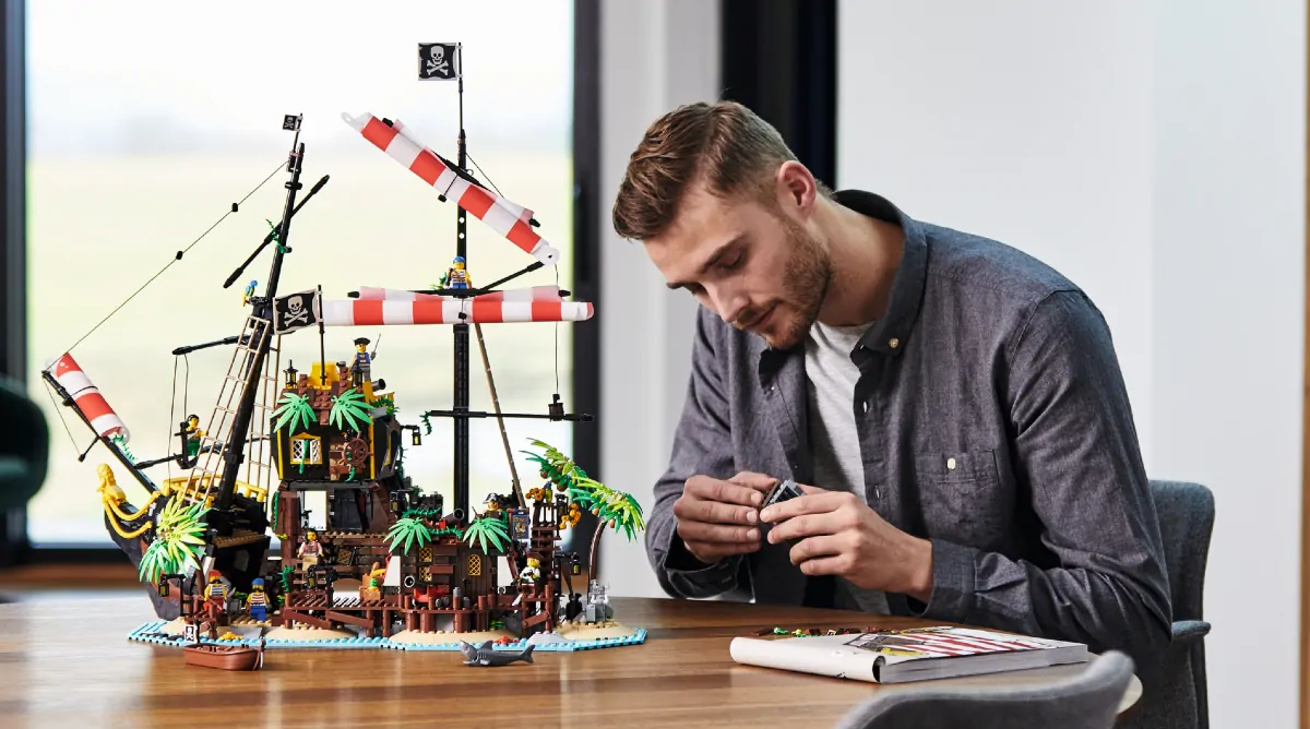 X marks the stock for this sold out LEGO Ideas Pirates set.