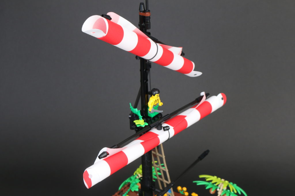 LEGO Ideas 21322 Pirates of Barracuda Bay review 46