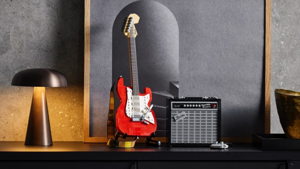 Lego Ideas 21329 Fender Stratocaster ကိုအသားပေး ၁