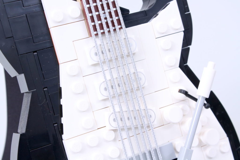 LEGO Ideas 21329 Fender Stratocaster review 6