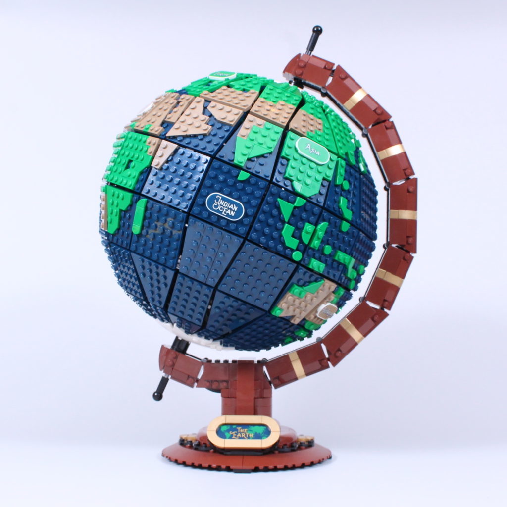 LEGO Ideas 21332 The Globe review 35