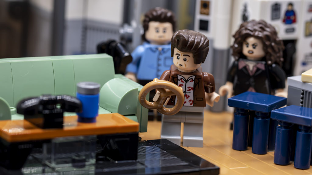 LEGO Ideas 21338 Seinfeld 14