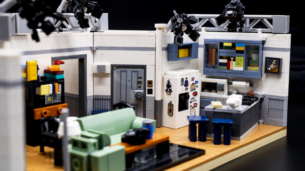 LEGO Ideas 21338 Seinfeld 3