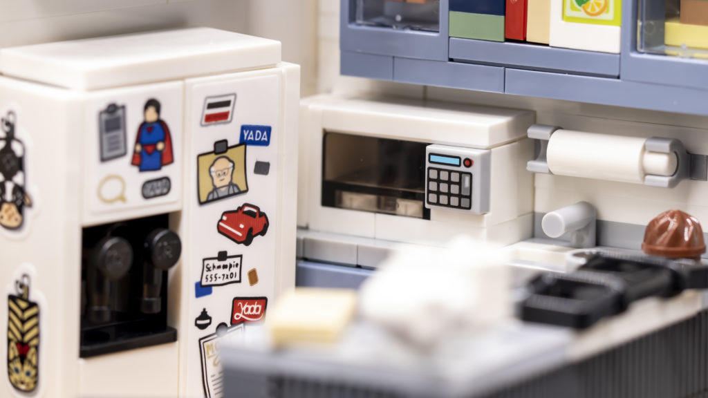 LEGO Ideas 21338 Seinfeld 34