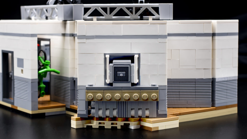 LEGO Ideas 21338 Seinfeld 6