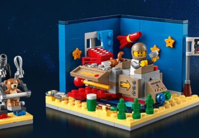 Free LEGO Ideas 40533 Cosmic Cardboard Adventures extended