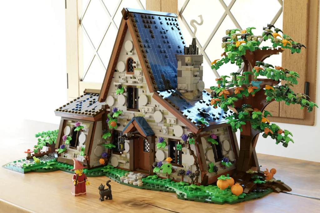 LEGO Ideas Witch House 1
