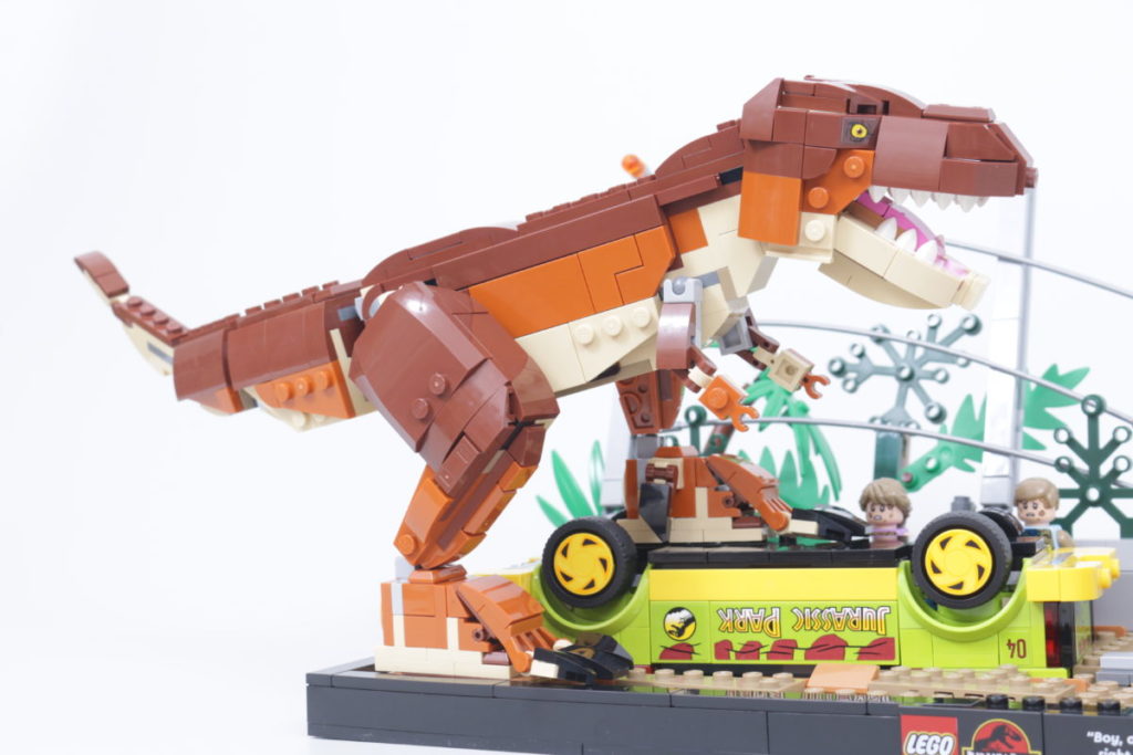 LEGO Jurassic Park 76956 T. rex Breakout review 13