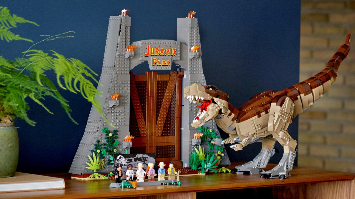LEGO Jurassic World 75936 Jurassic Park T. Rex Rampage lifestyle 1 resized featured