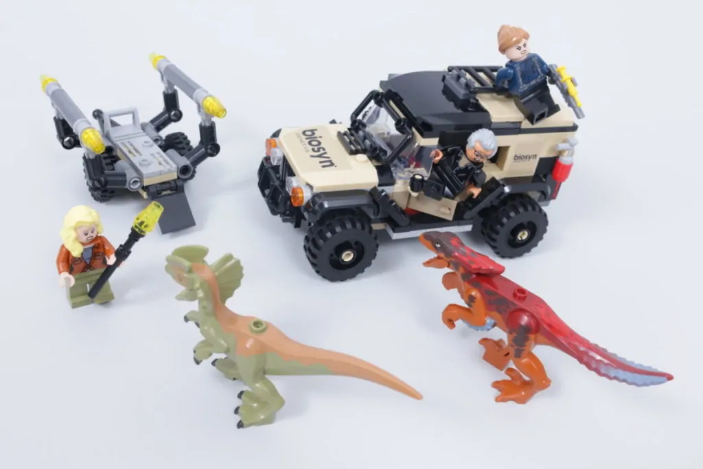 LEGO Jurassic World 76951 Pyroraptor Dilophosaurus Transport review 2