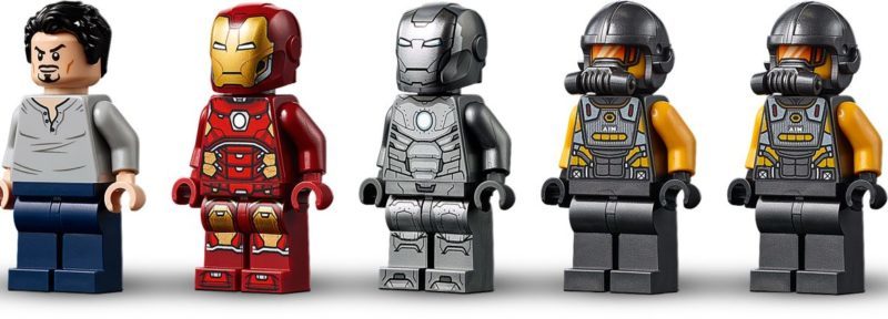 LEGO Marvel 76125 Hall of Armor 4