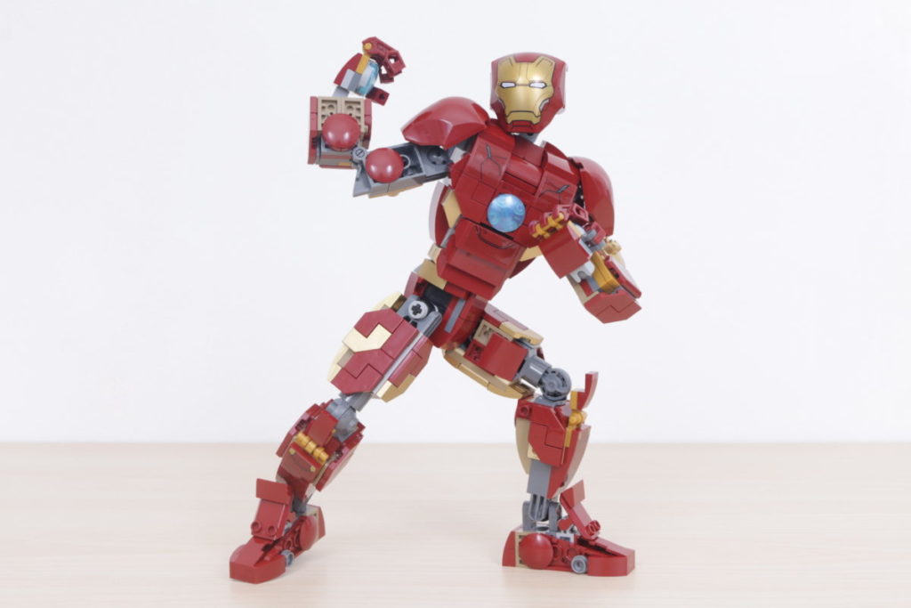 LEGO Marvel 76206 Iron Man Figure review 13