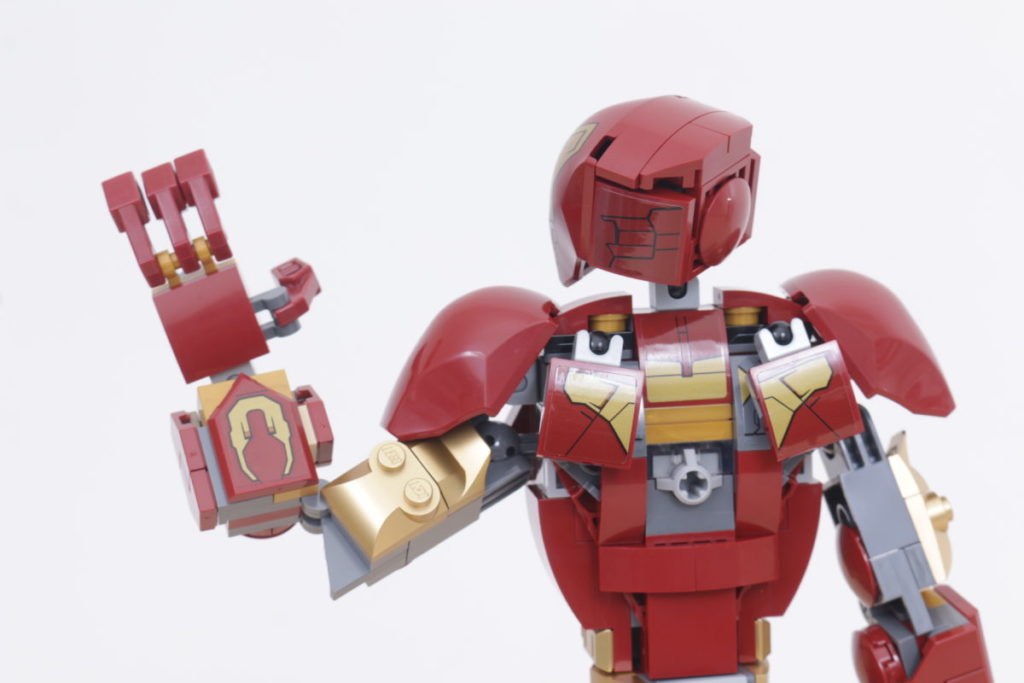 LEGO Marvel 76206 Iron Man Figure review 23