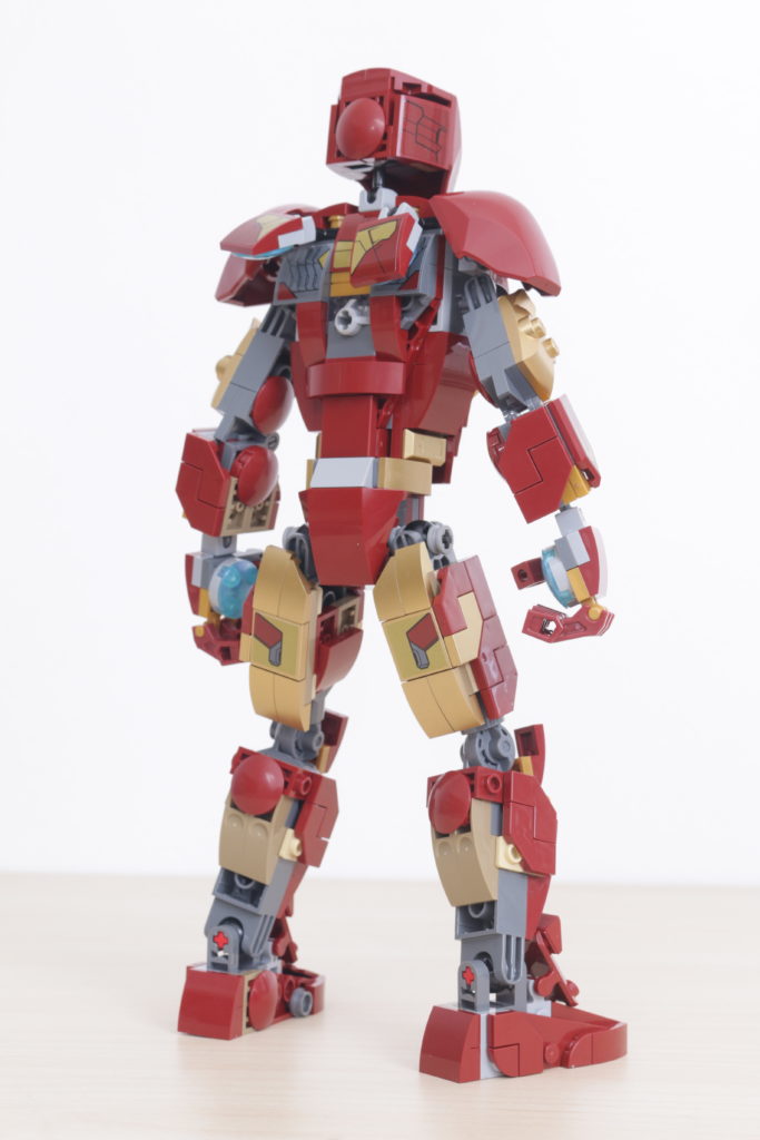 LEGO Marvel 76206 Iron Man Figure review 7