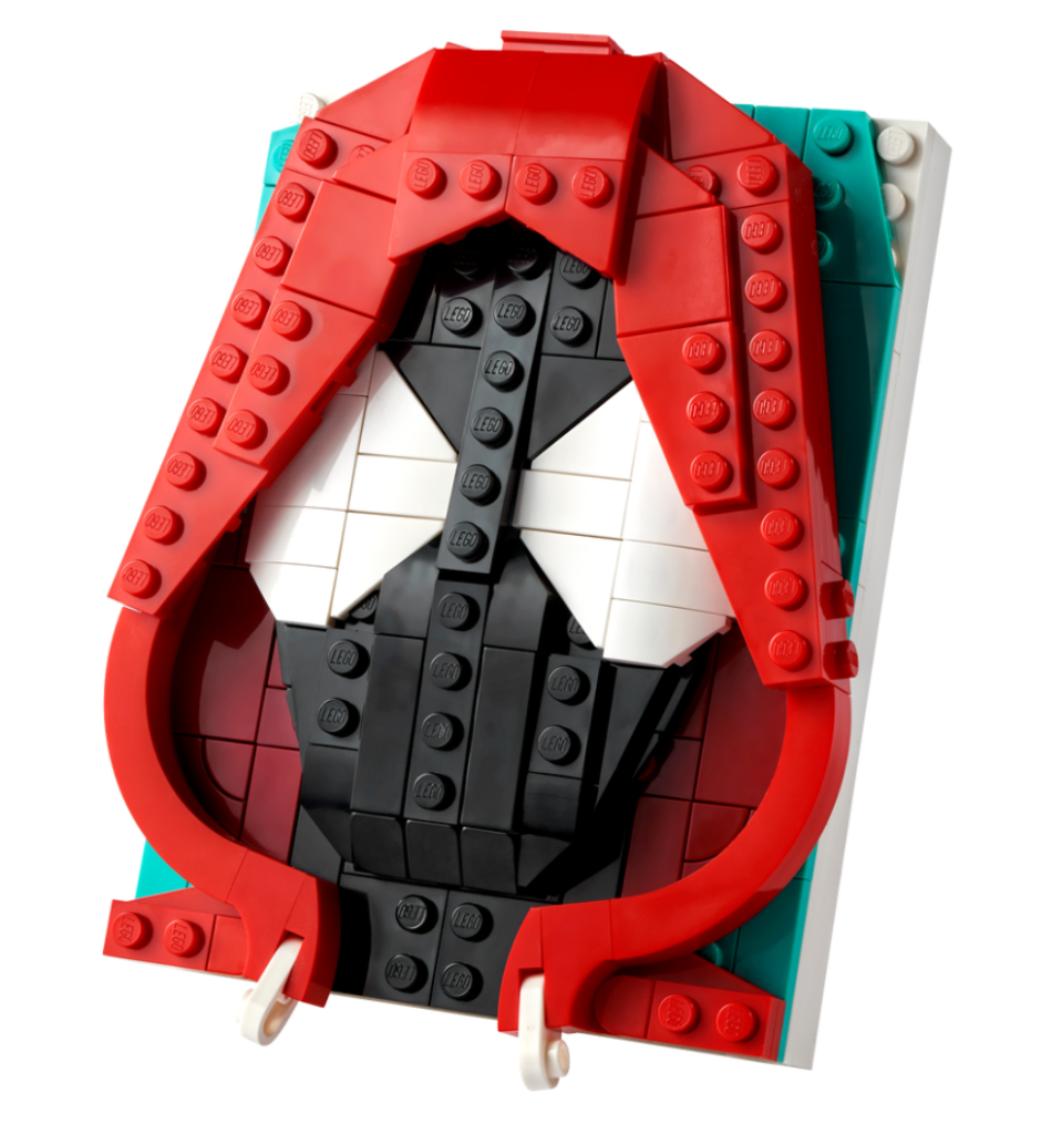 LEGO Marvel Brick Sketches 40536 Miles Morales contents