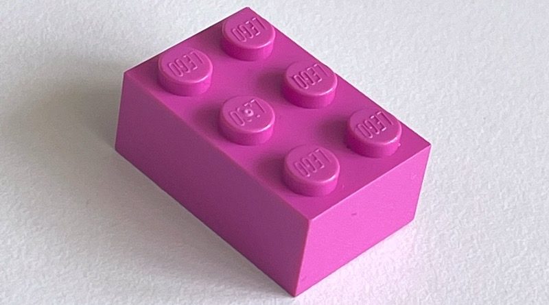 LEGO Matthew Ashton set pink brick featured