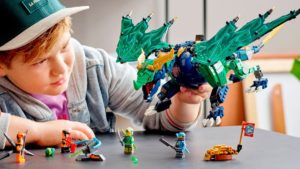 LEGO NINJAGO 71766 Lloyds Legendary Dragon Lifestyle vorgestellt