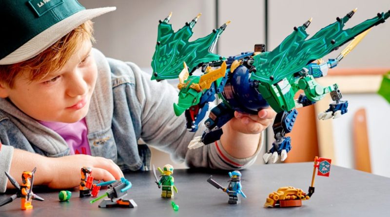 LEGO NINJAGO 71766 Lloyds Legendary Dragon လူနေမှုပုံစံကို အသားပေးဖော်ပြခဲ့သည်။