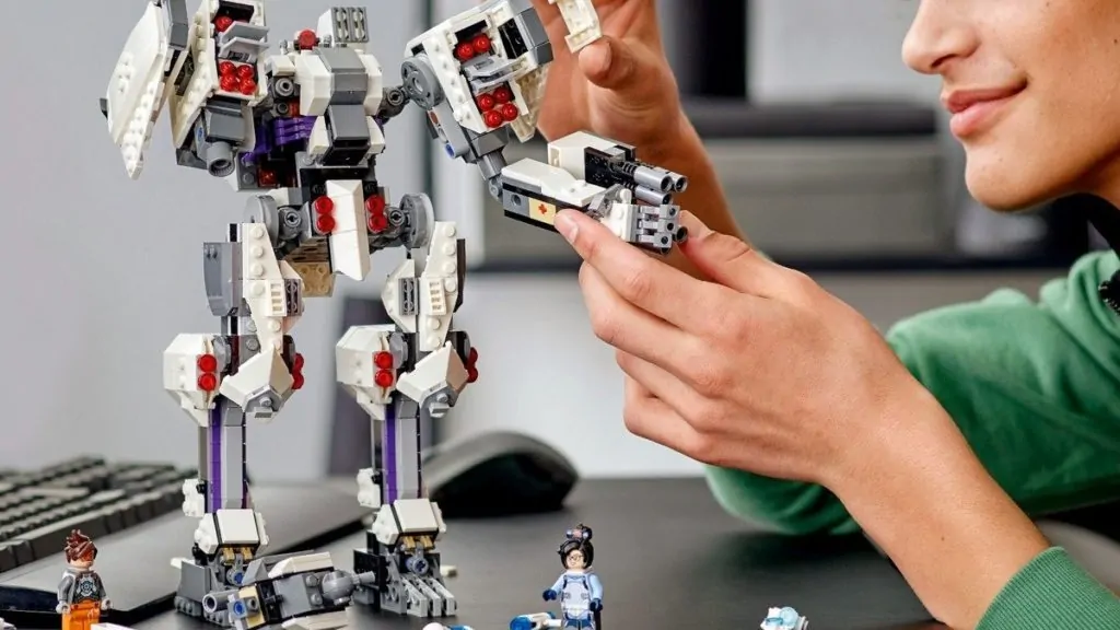 LEGO Overwatch 2 76980 Titan lifestyle featured