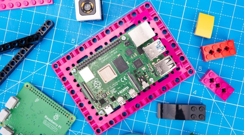 LEGO Raspberry Pi Build HAT ကို အသားပေးထားသည်။