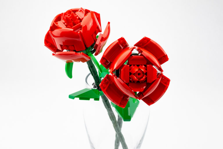 LEGO Iconic 40460 Roses review, photos and gallery