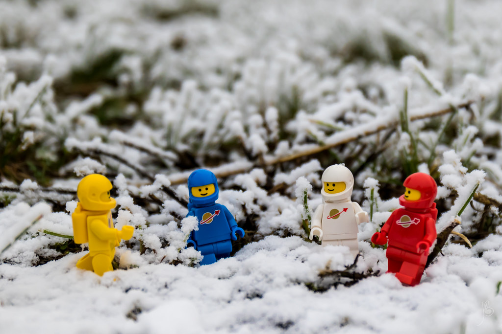 LEGO Spacemen in Snow