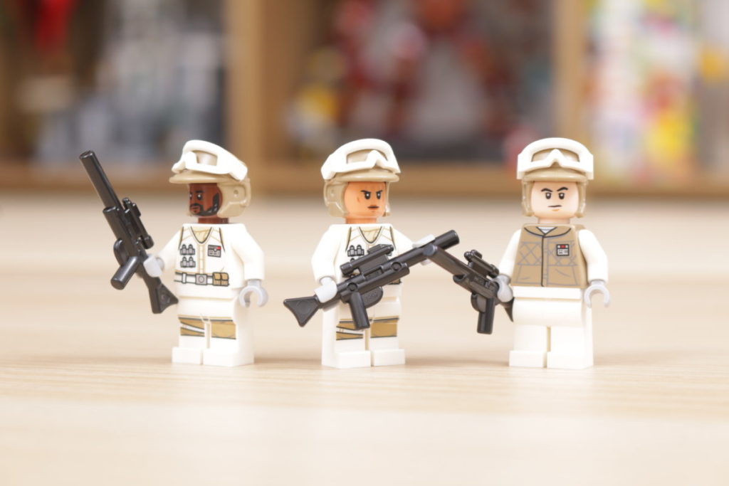 LEGO Star Wars 40557 Defence of Hoth review 6 1024x683