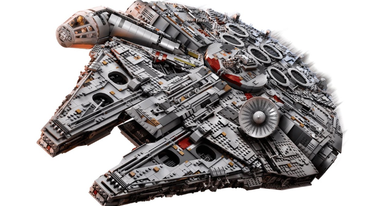 LEGO Star Wars 75192 Millennium Falcon Box Pose No Art Featured