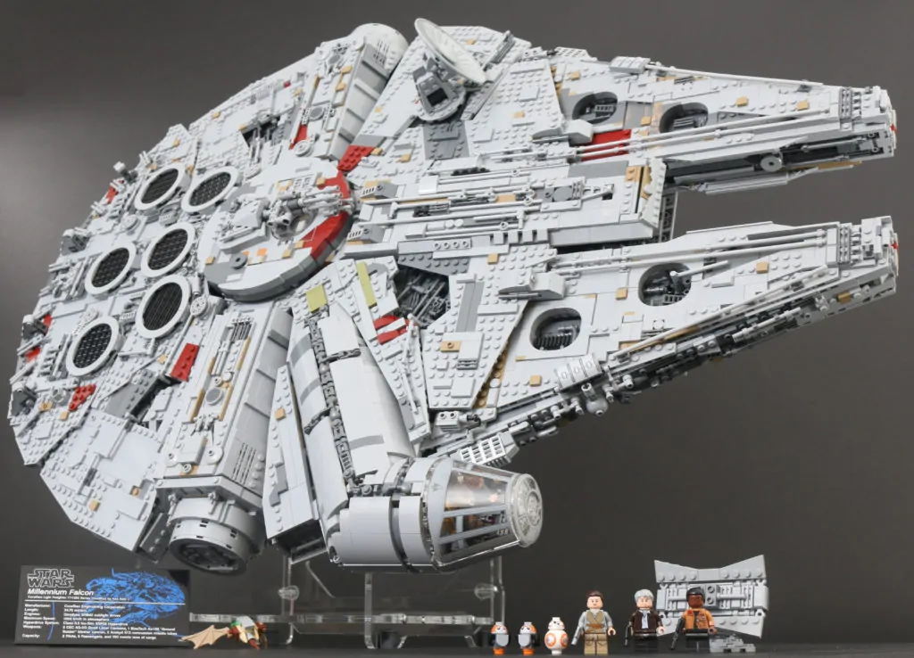 LEGO Star UCS 75192 Falcon review