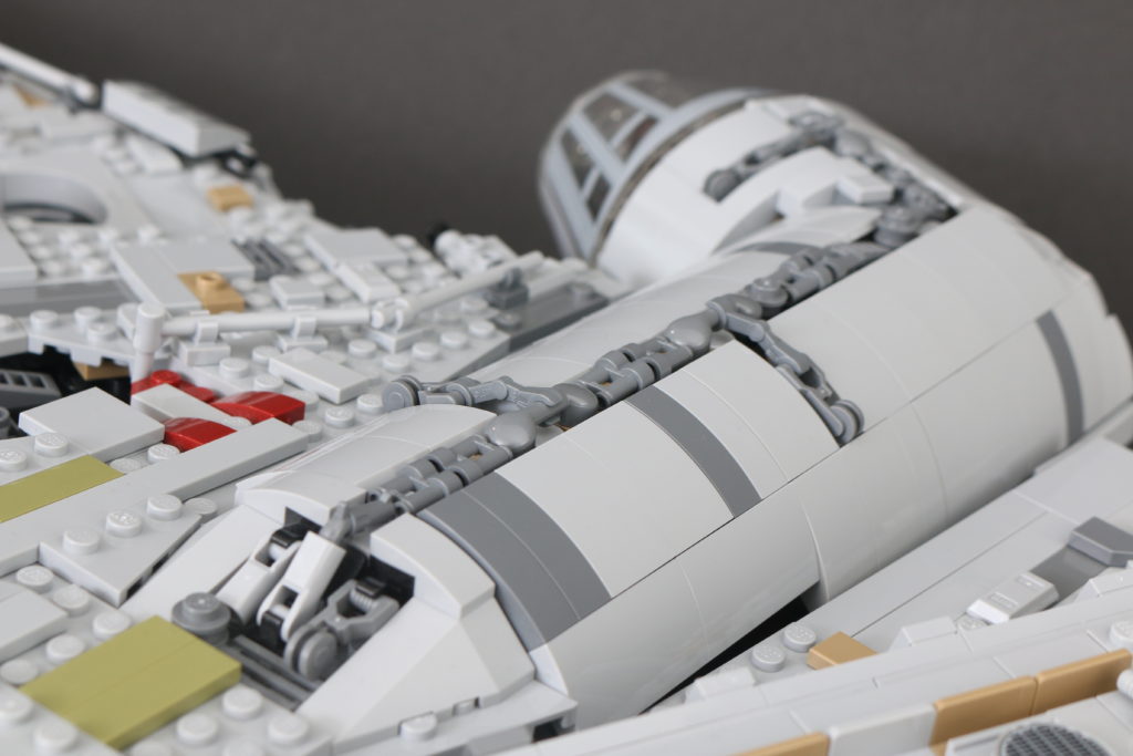 LEGO Star Wars 75192 UCS Ultimate Collectors Series Millennium Falcon review 28ii