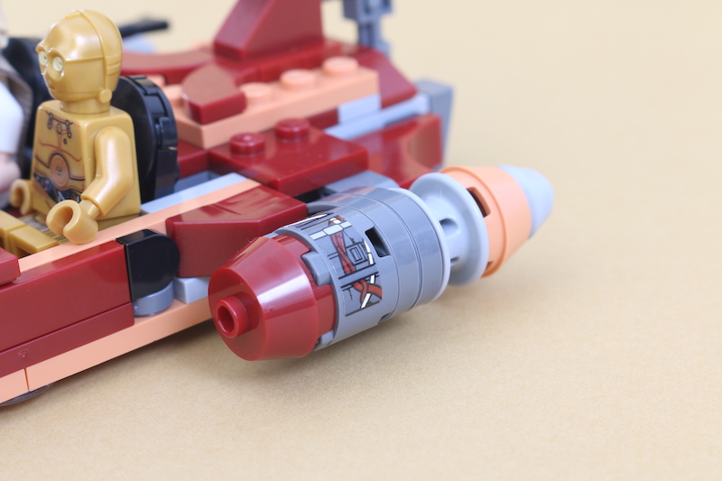 LEGO Star Wars 75271 Luke Skywalker’s Landspeeder review 6