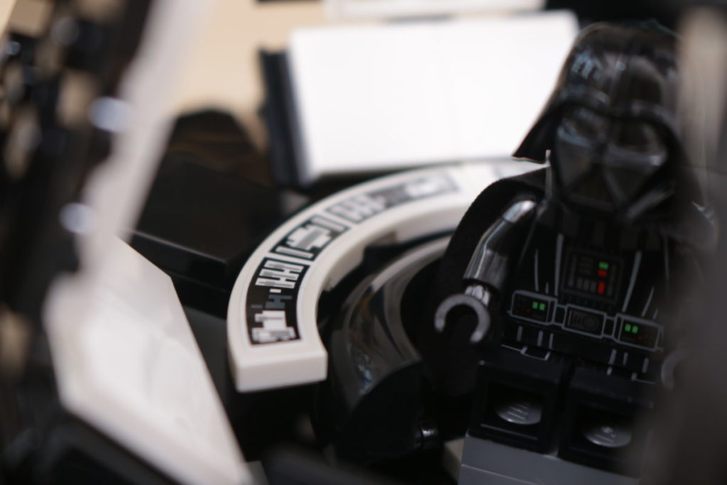 LEGO Star Wars 75296 Darth Vader Meditation Chamber review 9