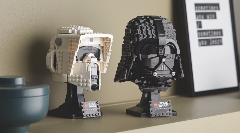 LEGO Star Wars 75304 Darth Vader Helmet 75305 Scout Trooper Helmet featured