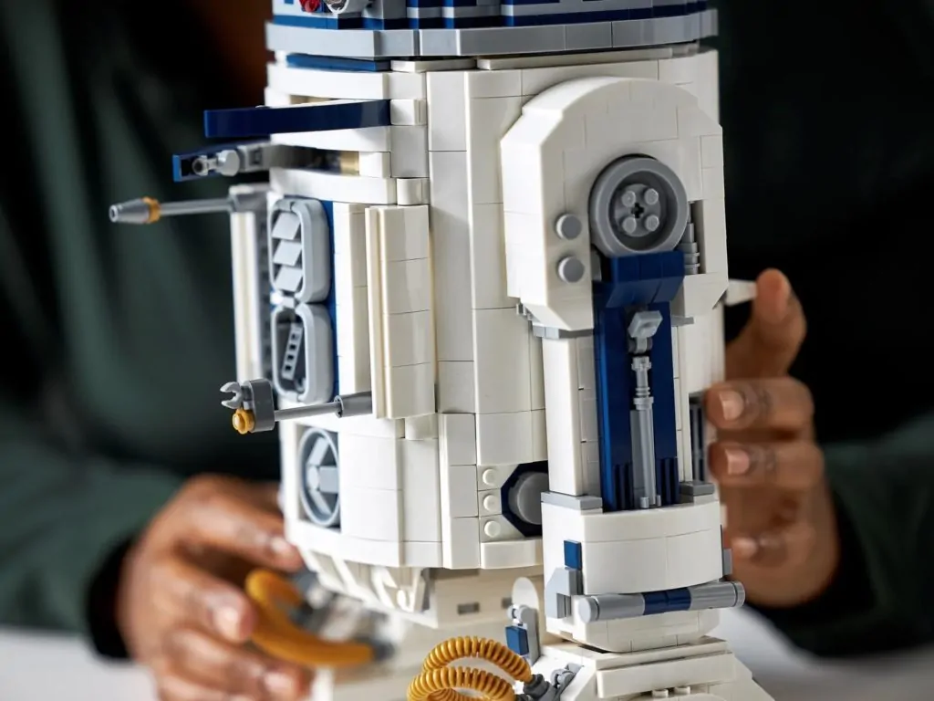 LEGO Star Wars 75308 R2 D2 26