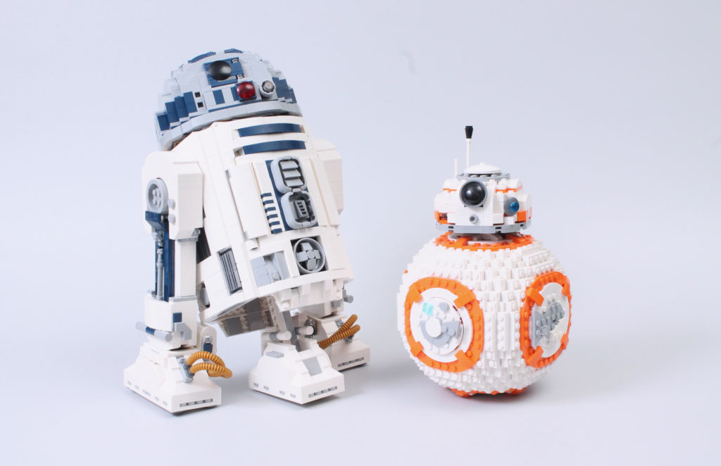 LEGO Star Wars 75308 R2 D2 75187 BB 8 confronto 2