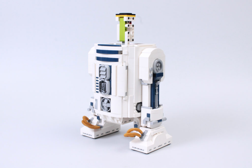 LEGO Star Wars UCS-style 75308 R2-D2 [Review] - The Brothers Brick
