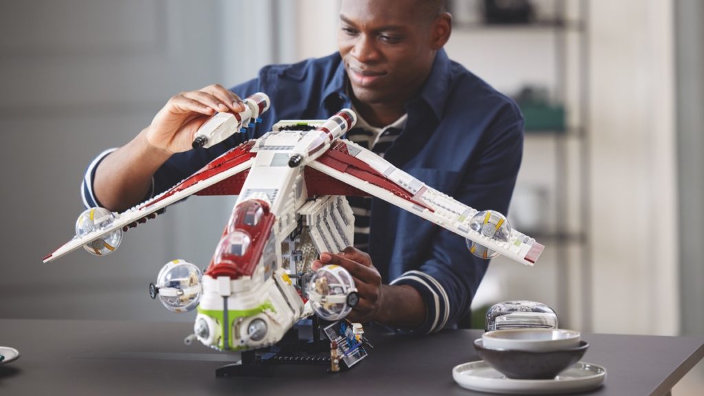 LEGO Star Wars 75309 Republic Gunship vorgestellten 3 . in der Größe geändert
