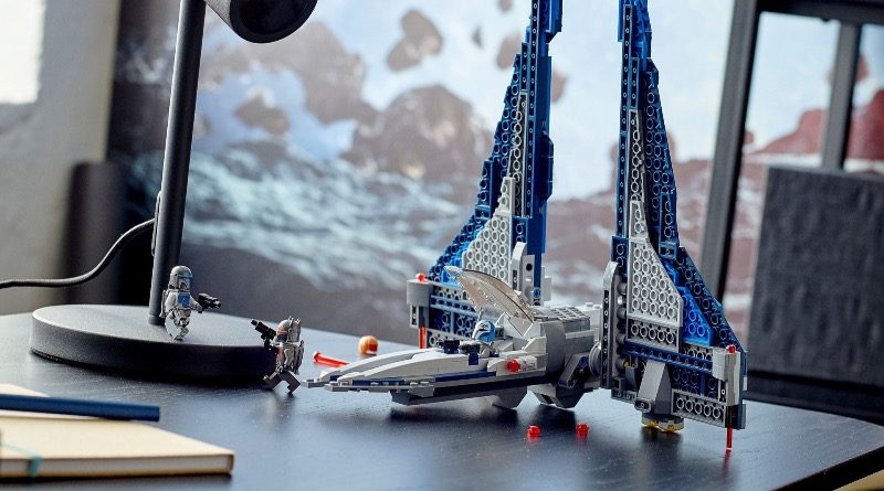 LEGO Star Wars 75316 Mandalorian Starfighter featured 2