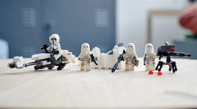 LEGO Star Wars 75320 Snowtrooper Battle Pack featured