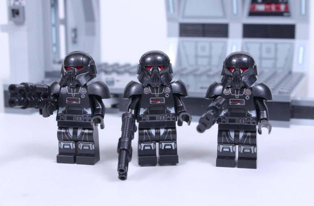 LEGO Star Wars 75324 Dark Trooper Attack review 25