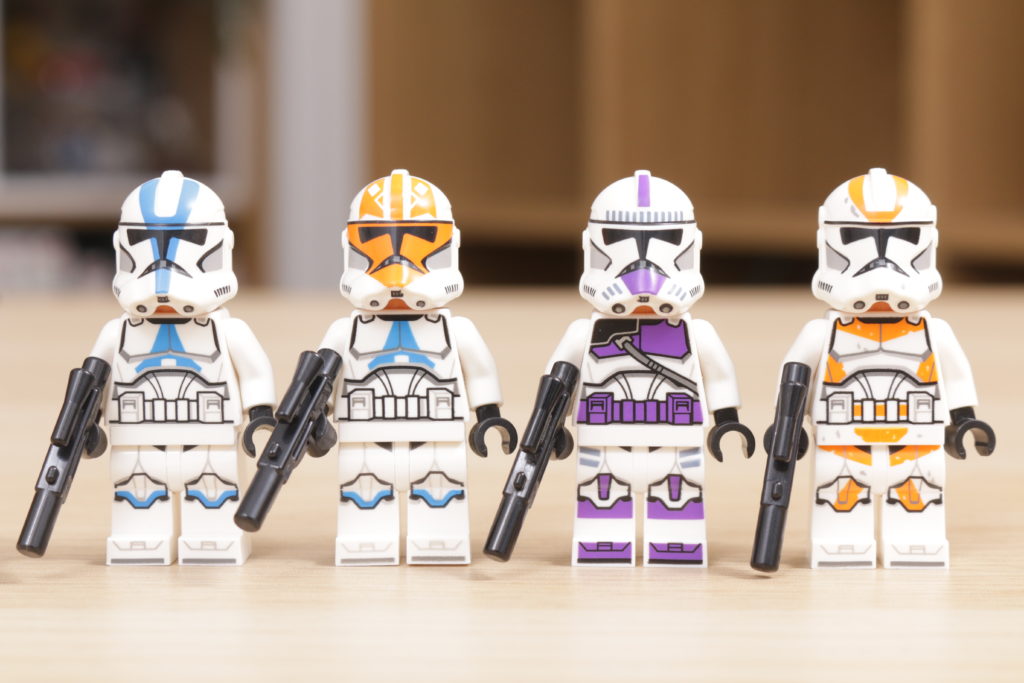 LEGO Star Wars 75337 AT TE Walker 212th 501st Ahsoka 187th Legion Clone Trooper comparison 1