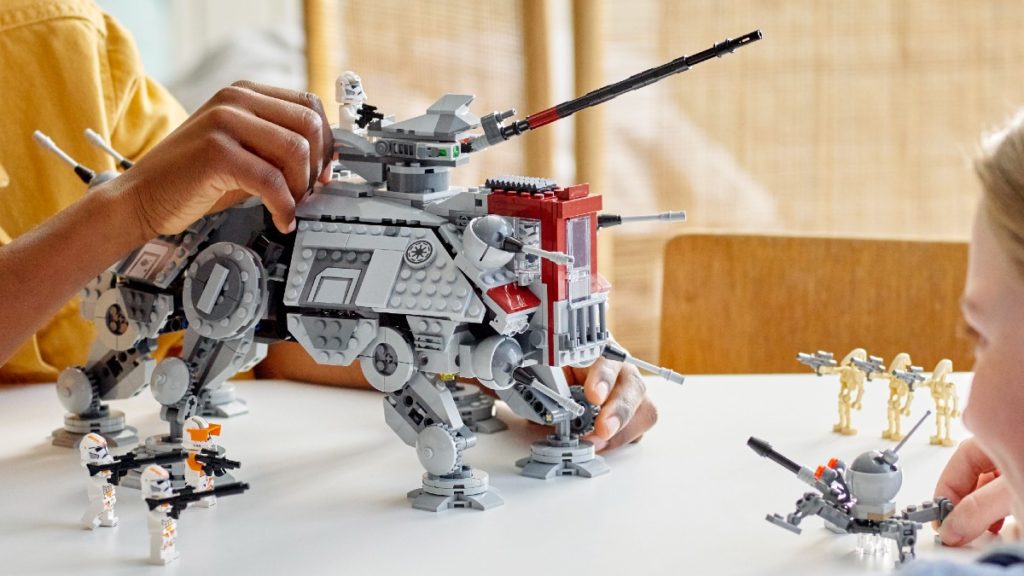 LEGO Star Wars 75337 AT TE lifestyle featured