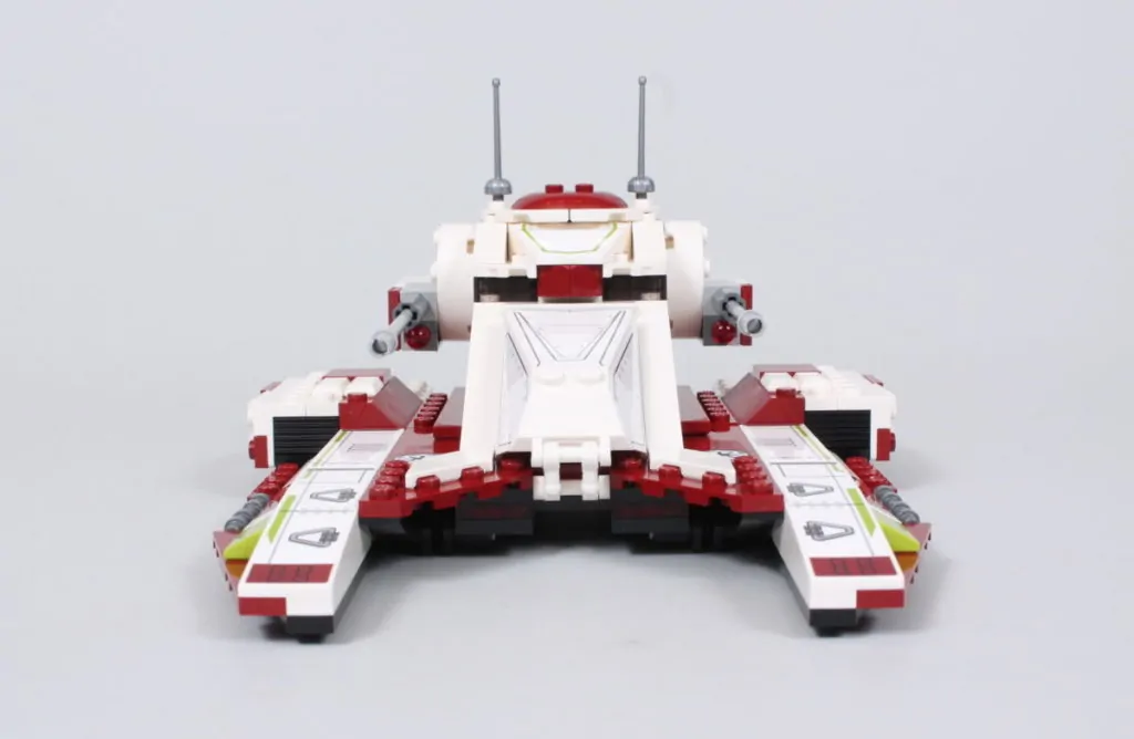 KLOCKI LEGO Star Wars Czołg myśliwski 75342 Republic — pełna