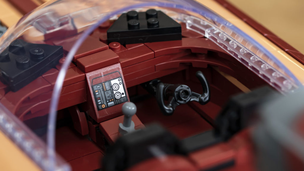 LEGO Star Wars 75431 UCS Lukes Landspeeder 11