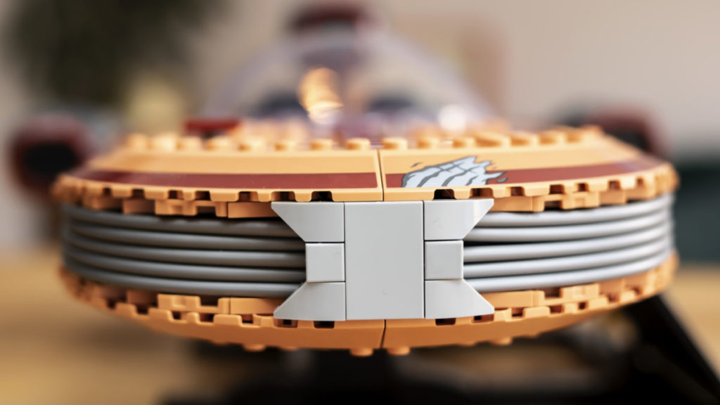 LEGO Star Wars 75431 UCS Lukes Landspeeder 7