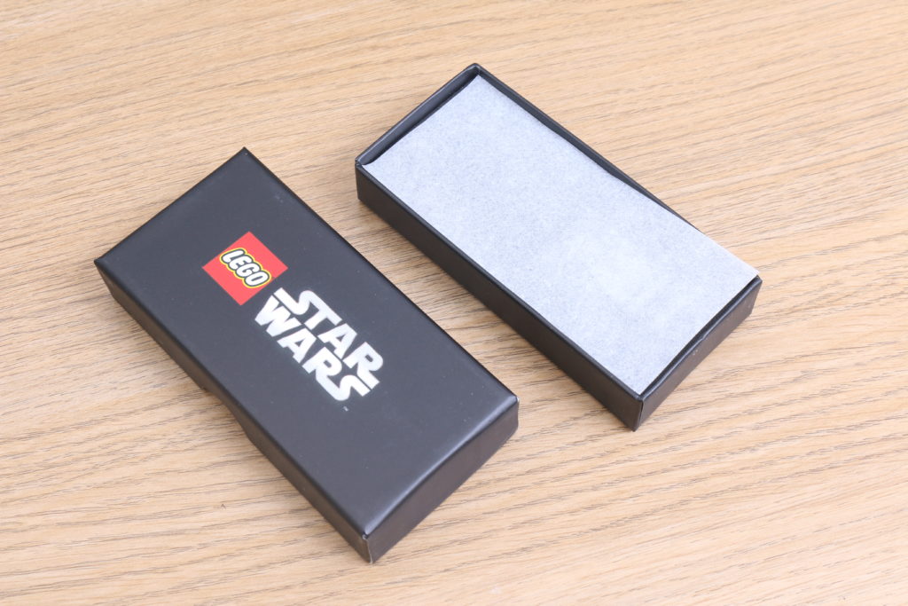 LEGO Star Wars Han Solo in Carbonite metal keychain gift with purchase VIP reward review 2