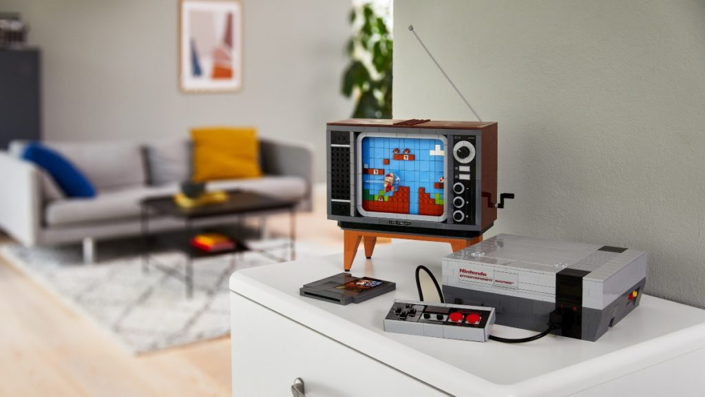 LEGO Super Mario 71374 Nintendo Entertainment System ကို အသားပေးထားသည်။