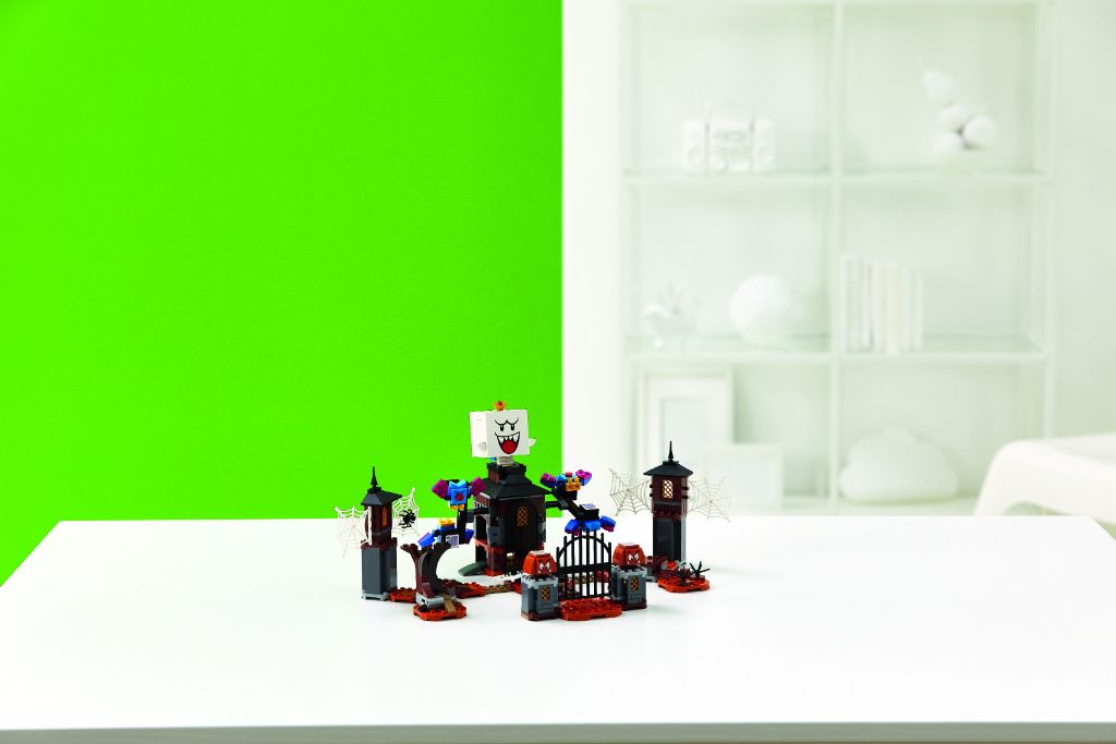 LEGO Super Mario 71377 King Boo and the Haunted Yard Expansion Set 4