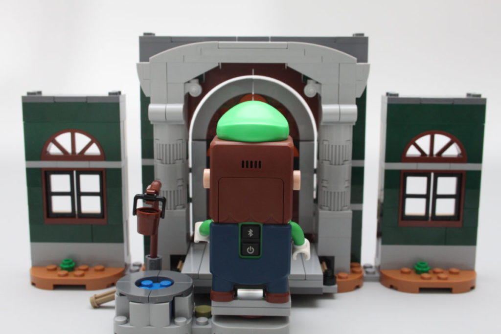 LEGO Super Mario 71399 Luigis Mansion Entryway review 15