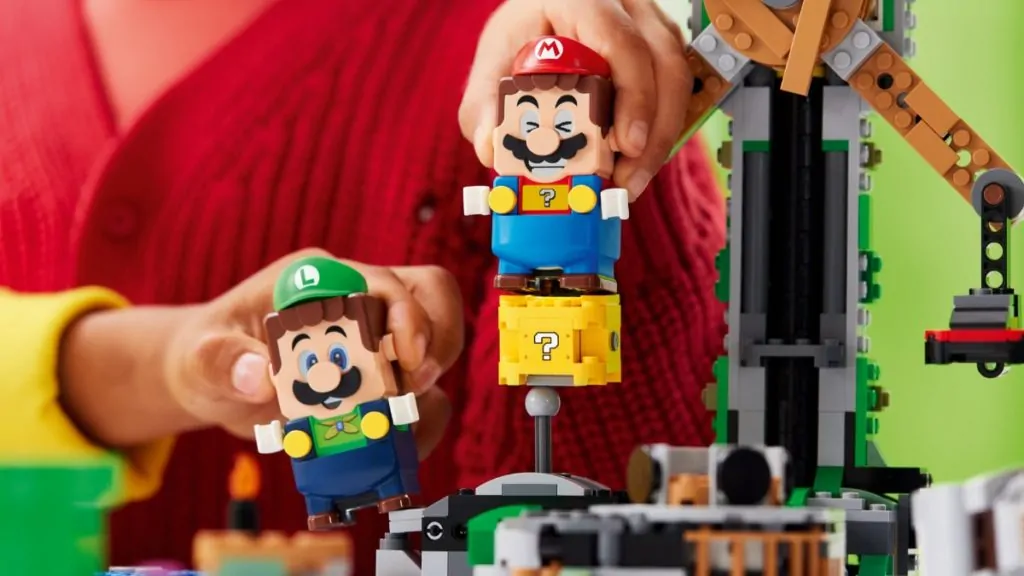 LEGO Super Mario Luigi teamwork featured